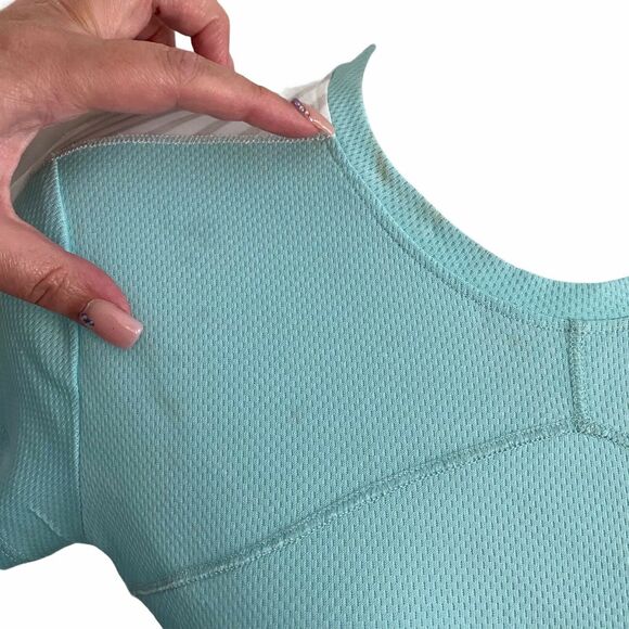 Helly Hansen Small Top Aqua Short Sleeve FLAWED Lightweight Breathable - Picture 8 of 12